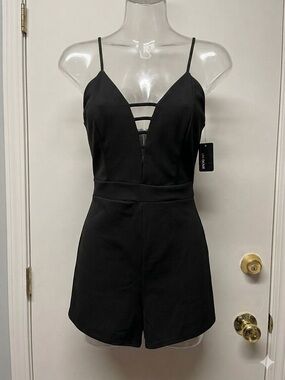 Love Culture Black Strappy V-Neck Romper Small but fits like XS